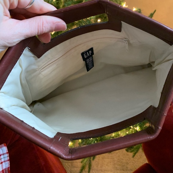 Gap clutch handbag in great condition - Picture 2 of 2